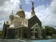 Église de Balata à Fort-de-France : réplique miniature de la basilique du Sacré-Cœur de Montmartre, à Paris.