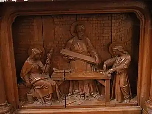 Autel sculpté.