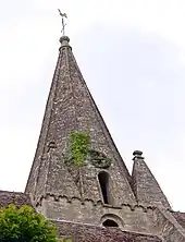 Clocher pyramidal.