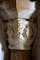 Le chapiteau du chœur.