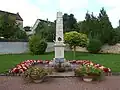 Le monument aux morts.
