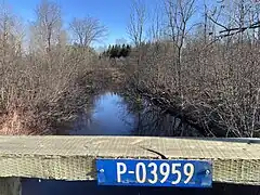 Panneau sur le pont P-03959, acier-bois, sous remblai (1982), rang du Haut-du-Lac Nord, Saint-Tite
