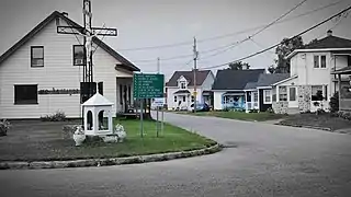 Croix de chemin au coin du chemin St-Michel-Nord et de la rue Marcotte en 2021.