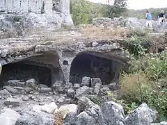 Salles rupestres (habitat néolithique)