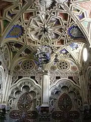 Un plafond.