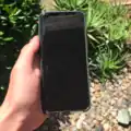 La Samsung Galaxy S8+ accompagné de sa Coque en silicone soir Samsung.