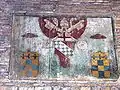 Sainte-Balbine : blason d'Innocent VIII sous le portique
