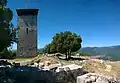 tour et base des murs de la forteresse