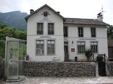 Mairie - école.