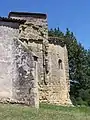 Vue sud du chevet de l'église (juil. 2009)