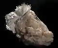 Heulandite et scolécite - Nasik, Inde - (8,2&nbsp;×&nbsp;5,2&nbsp;cm)