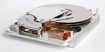 Vue interne d'un Medalist ST33232A de 1998
