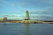 Le Severinsbrücke dans la lumière du soir en 2010