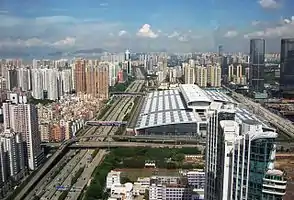 Shenzhen Convention and Exhibition Center (en), Shenzhen. Gerkan, Mar g and Partners, (-2004)Point de vue, 2007.