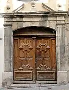 Porte du XVIIe siècle, rue Droite.