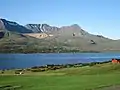 Skessuhorn derrière le lac