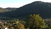 Sommet de Linqueny (à droite).
