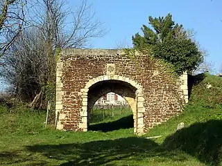 Porte des Anglais, à Sore, XIIIe siècle.
