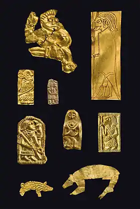 Plaquettes votives en or, dites amulettes.