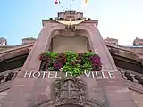 Fronton de l'Hôtel de Ville avec l'aigle impérial