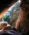 Intérieur de la source du Lirou.