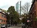 Clarendon Street avec John Hancock Tower au fond.