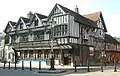 La maison Tudor.