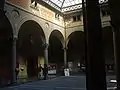 L'entrée avec sa verrière.