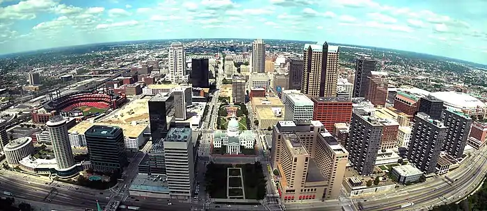 Panorama sur le centre-ville de SAint-Louis depuis l'arche.