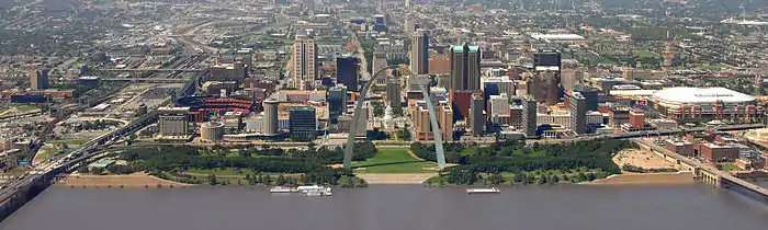 Panorama sur Saint-Louis depuis East St. Louis.