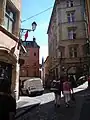 La place de la Trinité et le quartier Saint-Georges avec au fond son église.