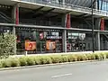 Entrée de la boutique sur la route de Lorient.