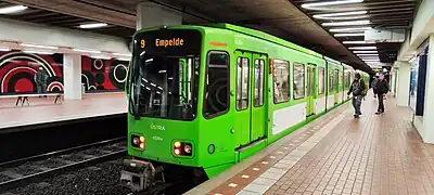 Le 6230 et un autre 6000 à l'arrêt Hauptbahnhof (2023).