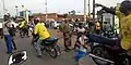 Stationnement des taxi moto au bord de la voie RNIE1
