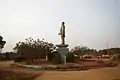 Statue de Maga - vue de profil