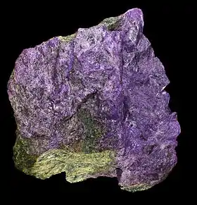 Lizardite(dans le bas) et stichtite