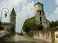 L'église Saint-André de Saint-Justin et la tour des Templiers.