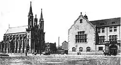 Ancienne église de l’Immaculée Conception (à gauche)