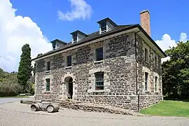 Le Stone Store.