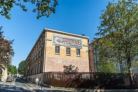 Siège de l’œuvre de la Croix-Saint-Simon en 2018, ex résidence de Léon Gaumont durant la première moitié du XXe&nbsp;siècle.