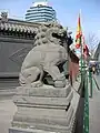 Lion gardien à l'entrée de la demeure