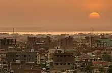 Photographie de Khartoum au moment du coucher de soleil.