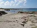 L'horizon à droite est formé par Inis Airc avec la falaise proéminente de Shark Head (2009)