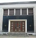 La synagogue.