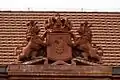 Armoiries de la ville sur la façade est