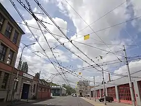 Le dépôt de La Jonction avec, à droite, la remise des trolleybus, au fond l'ancien siège social et au fond à gauche les installations de lavage.