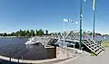 Le pont Taavisilta menant à Kirjurinluoto.