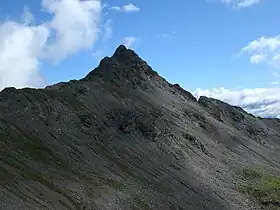 Vue de la montagne depuis le sud-est.