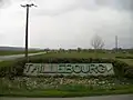 Monument décoratif indiquant la direction de Taillebourg.