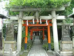 Le sanctuaire Takenobu Inari, entrée principale.